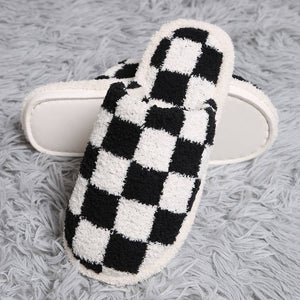 Checkerboard Design Slippers